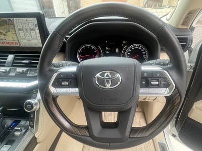 صورة مصغرة 16 لـ 2024 Toyota LAND CRUISER 300