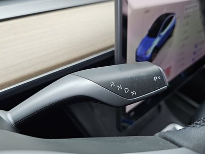 2022 Tesla MODEL Y — миниатюра 12
