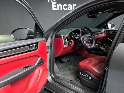 PORSCHE CAYENNE - 10