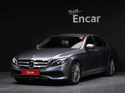 MERCEDES-BENZ E-CLASS - 1