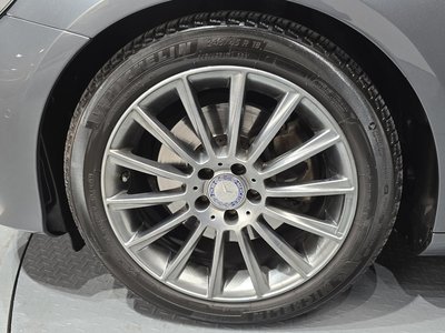 MERCEDES-BENZ E-CLASS - 6