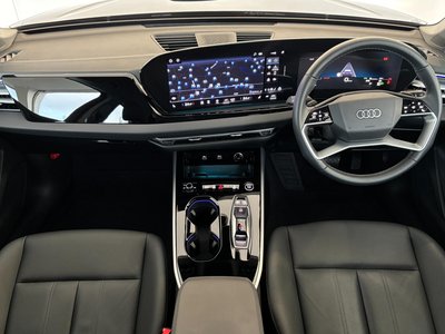 2025 AUDI A5 AVANT photo 6