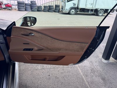 صورة مصغرة 50 لـ 2018 Lexus LC