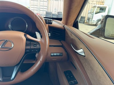 صورة مصغرة 44 لـ 2018 Lexus LC