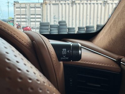 صورة مصغرة 49 لـ 2018 Lexus LC
