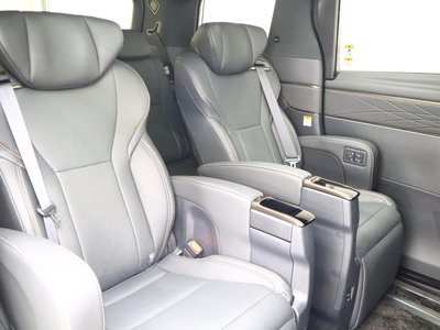 TOYOTA ALPHARD - 9