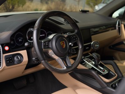 PORSCHE CAYENNE - 10
