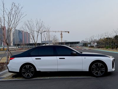 BMW I7 - 6