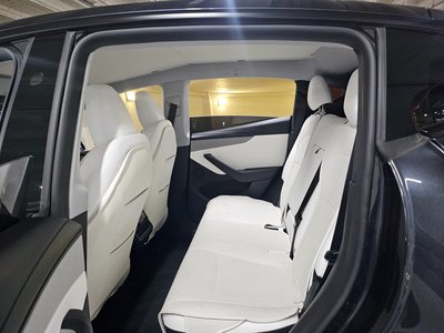 TESLA MODEL Y - 4