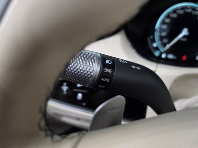 2024 Genesis GV70 thumbnail 29