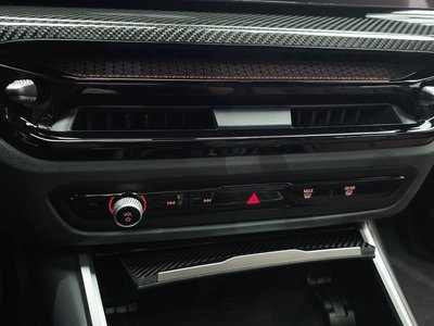صورة مصغرة 30 لـ 2025 BMW 3 SERIES