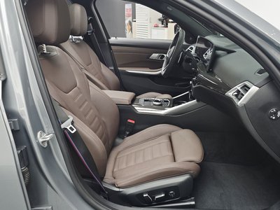 صورة مصغرة 16 لـ 2025 BMW 3 SERIES
