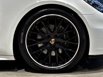 PORSCHE PANAMERA - 8