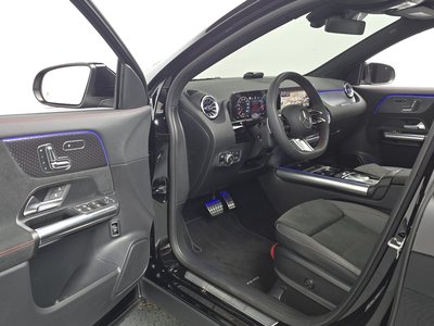 MERCEDES-BENZ GLA - 10