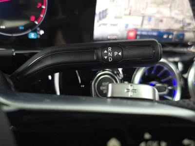 MERCEDES-BENZ GLA - 9