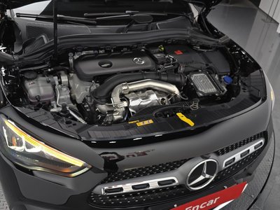 MERCEDES-BENZ GLA - 7