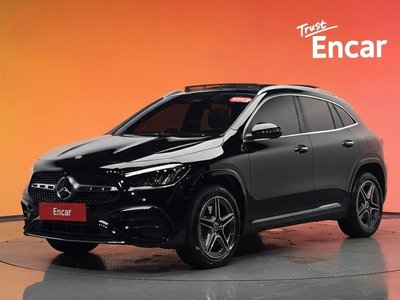MERCEDES-BENZ GLA - 1
