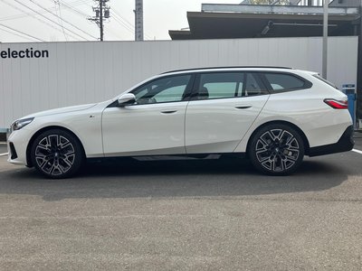 BMW 5 SERIES TOURING - 9