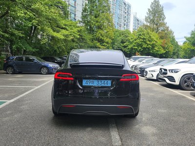 2026 Tesla MODEL X — фото 4