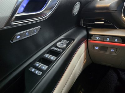 2023 Genesis GV80 thumbnail 19
