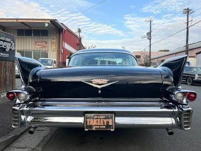 CADILLAC DE VILLE - 10