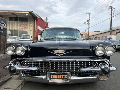 CADILLAC DE VILLE - 8