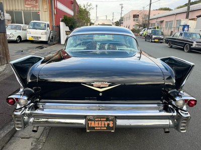 CADILLAC DE VILLE - 9