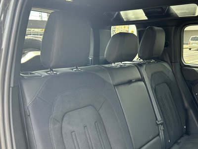 LAND ROVER DEFENDER - 6