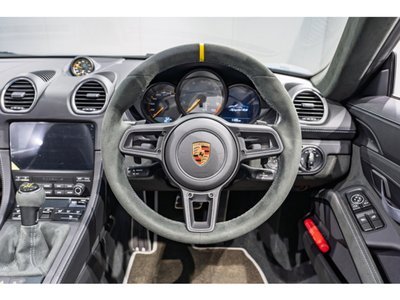 PORSCHE 718 SPYDER - 5