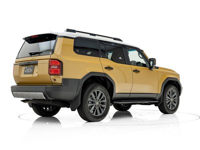 TOYOTA LAND CRUISER 250 - 8