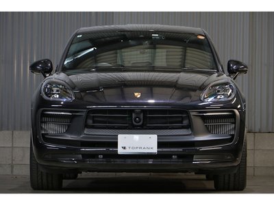 PORSCHE MACAN - 8