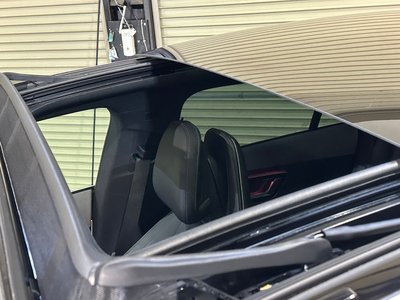 MERCEDES-BENZ EQE - 4