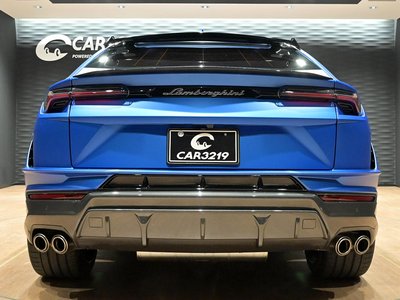 LAMBORGHINI URUS - 7