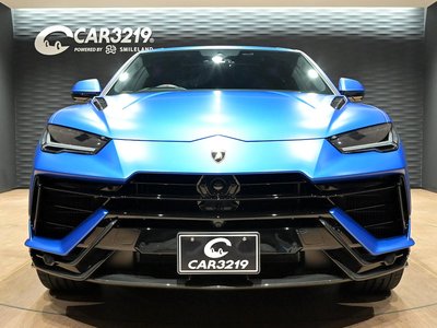 LAMBORGHINI URUS - 6