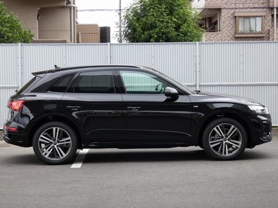 2025 AUDI Q5 photo 3