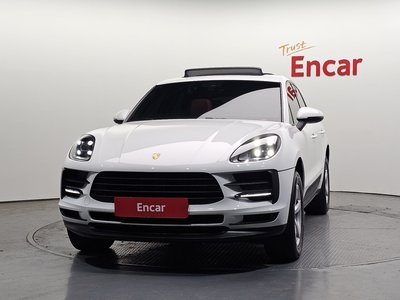 PORSCHE MACAN - 2