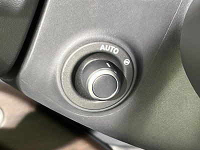 2023 LAND Rover DEFENDER 缩略图 64