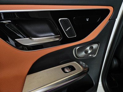 صورة مصغرة 15 لـ 2024 Mercedes-BENZ GLC