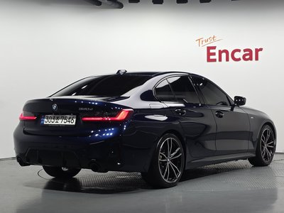صورة 4 لـ 2022 BMW 3 SERIES