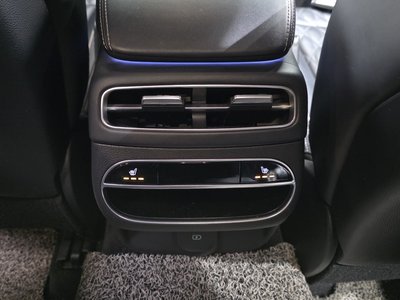 2022 Genesis GV70 — миниатюра 28