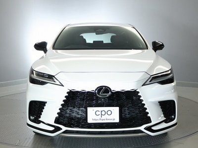 صورة 2 لـ 2023 Lexus RX