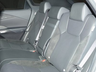 صورة 9 لـ 2023 Lexus RX