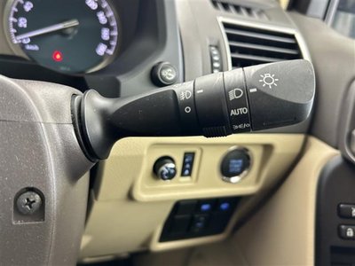 TOYOTA LAND CRUISER PRADO - 10