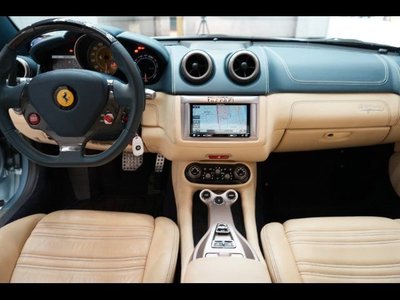 FERRARI CALIFORNIA - 9