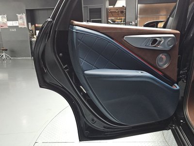 2023 BMW XM — миниатюра 15