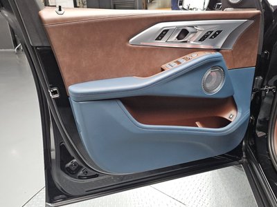 2023 BMW XM — миниатюра 14