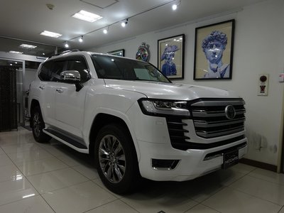 TOYOTA LAND CRUISER 300 - 3