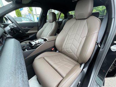 2026 BMW 5 SERIES 缩略图 32