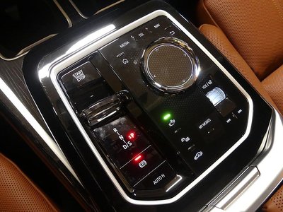 2025 BMW 7 SERIES — фото 9