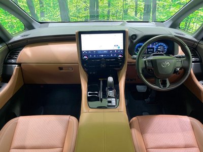 2025 Toyota VELLFIRE — фото 2